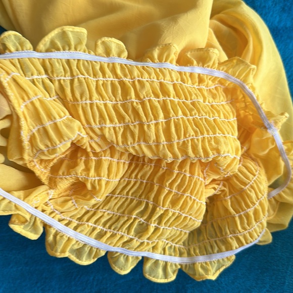Yellow ruffle sleeves blouse. - Picture 3 of 3